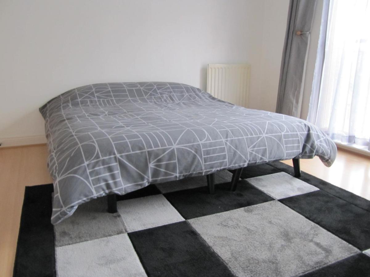 Cozy Off Road 2 Bedroom Cottage Apartment With Free Wi-Fi And Private Parking Glasgow Exterior photo
